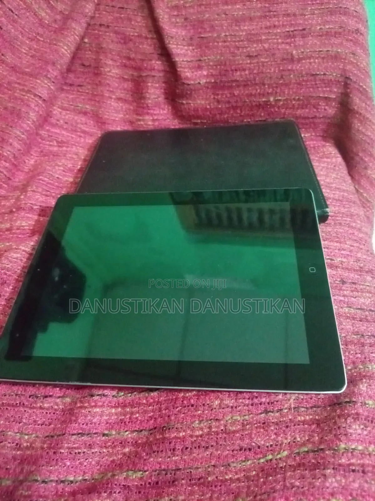 Apple iPad 2 Wi-Fi 16 GB Silver