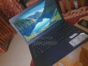 Laptop Asus 4GB AMD HDD 60GB