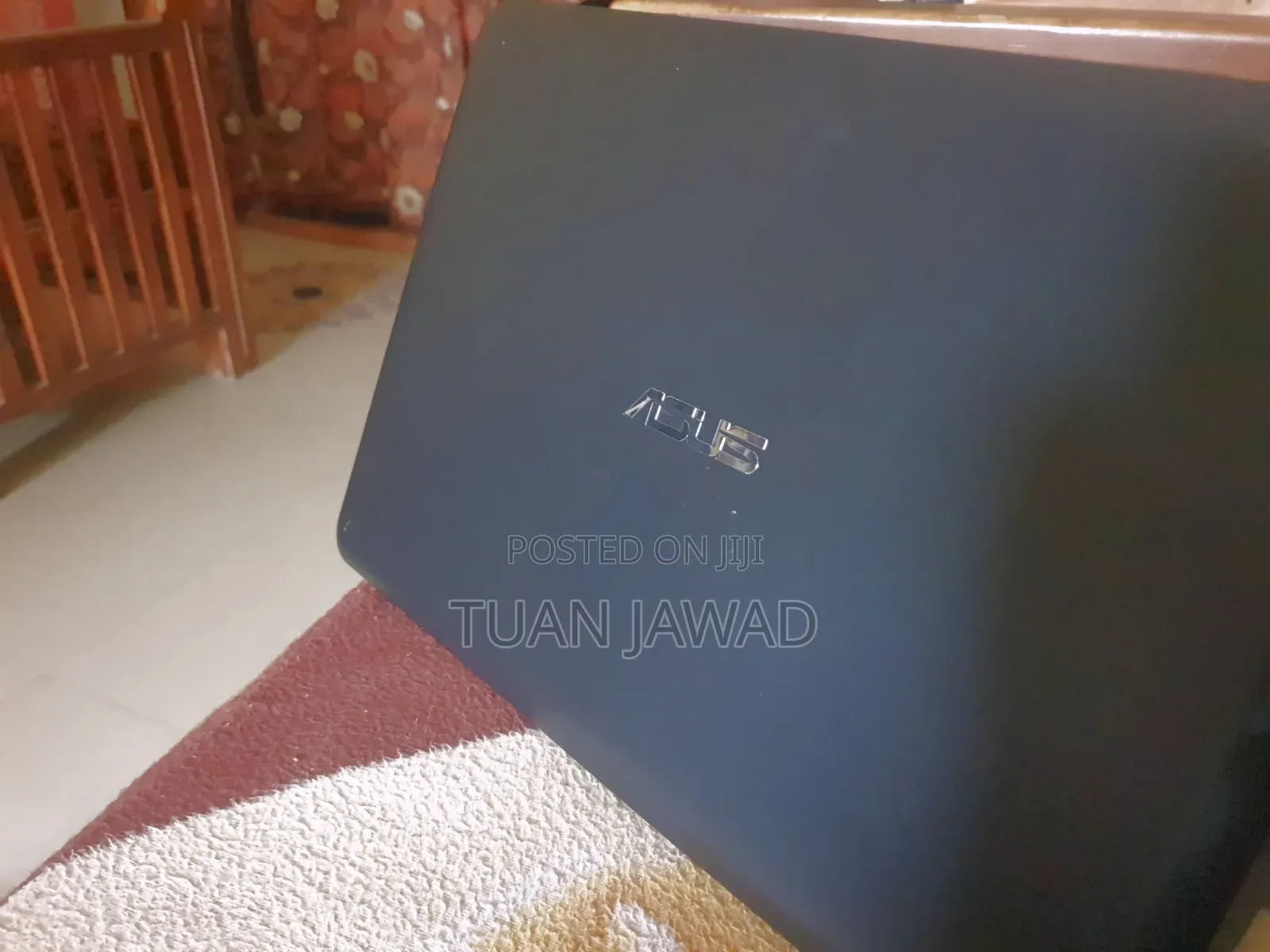 Laptop Asus 4GB AMD HDD 60GB