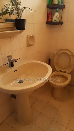 4bdrm House in Abeyratna, Kotte for rent