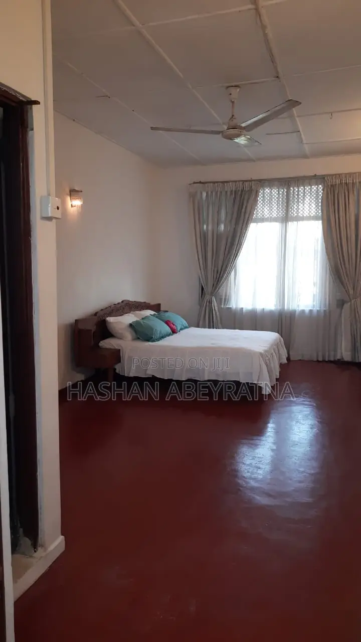 4bdrm House in Abeyratna, Kotte for rent