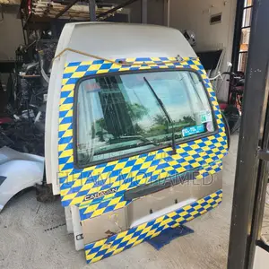 Nissan Caravan High Roof Back Door for Sale | Japan Used Auto Part