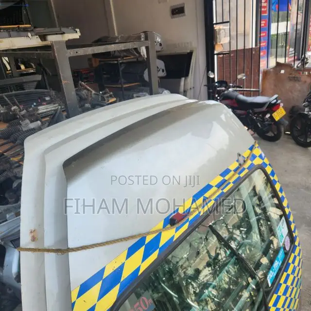 Nissan Caravan High Roof Back Door for Sale | Japan Used Auto Part