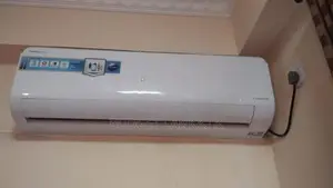 12000BTU Lloyd Inverter Ac MJ55CB