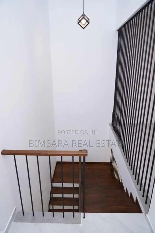 Modern Luxury Brand New House on 7.5P land For Sale in Polgasowita