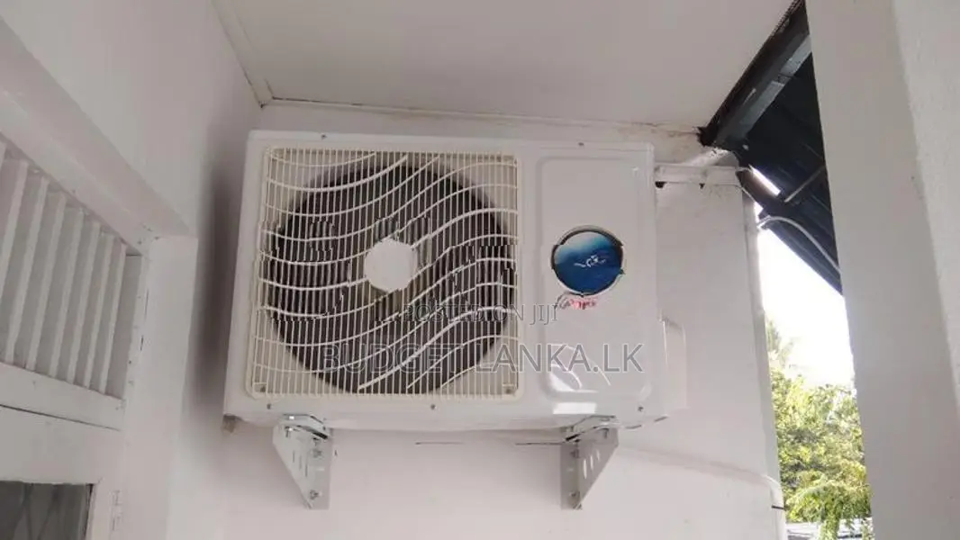 12000BTU Lloyd Inverter Ac MJ55CB