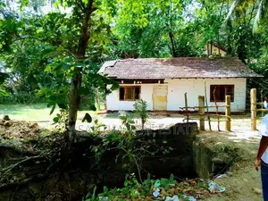 (LD109) Beach Front 175 P Land Sale At Talalla Matara