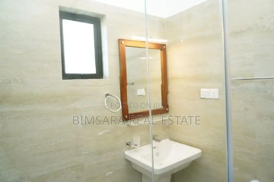 Modern Luxury Brand New House on 7.5P land For Sale in Polgasowita