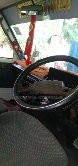 Toyota Hiace Shell 1987