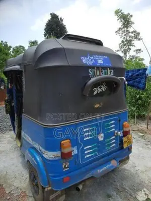 Bajaj RE 2011