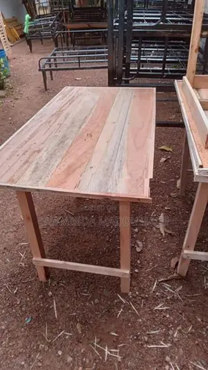 Albizia Table 4ft *2ft