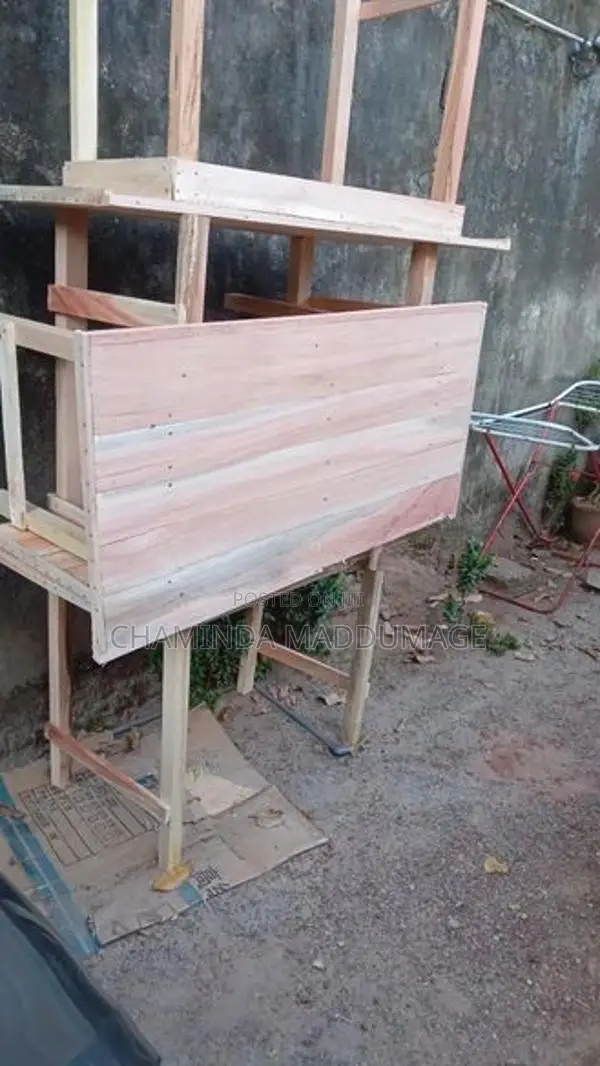 Albizia Table 4ft *2ft