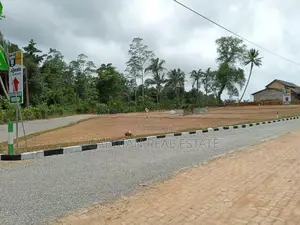 වැලිපැන්න ඉඩමක්