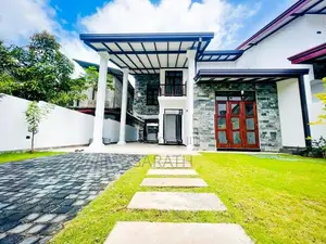 Malabe සුන්දර වටපිටාවකට මැදිව ඉදිවුන දෙමහල් නිවසක් විකිණීමට