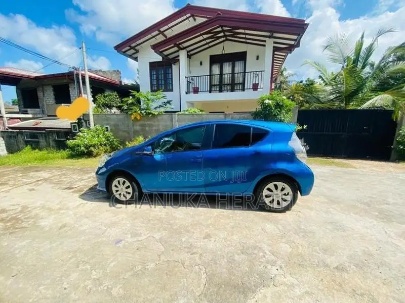 Toyota Aqua 2014
