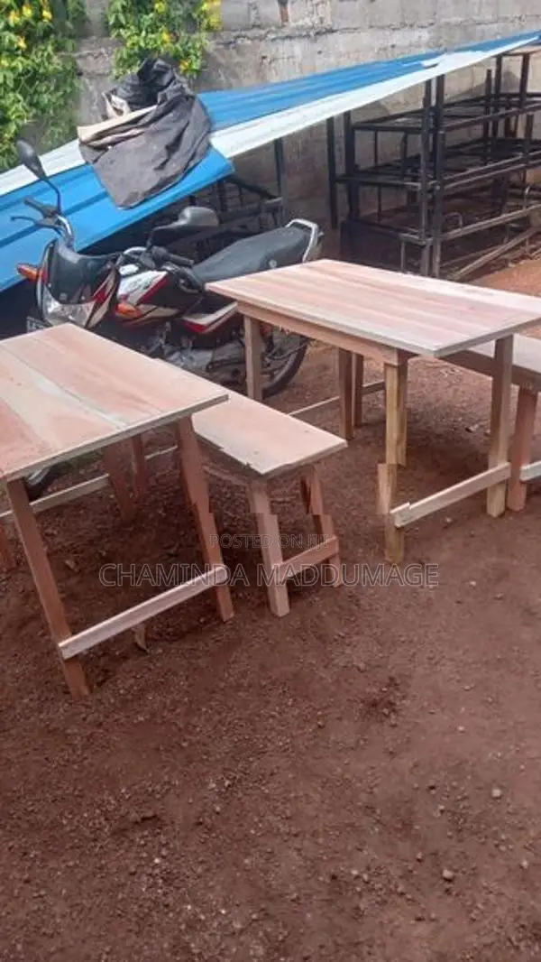 4ft *2ft Table