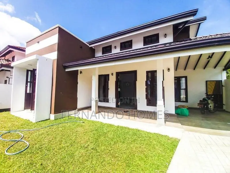 Latest Design Luxury Fully Completed New House for Sale Negombo
