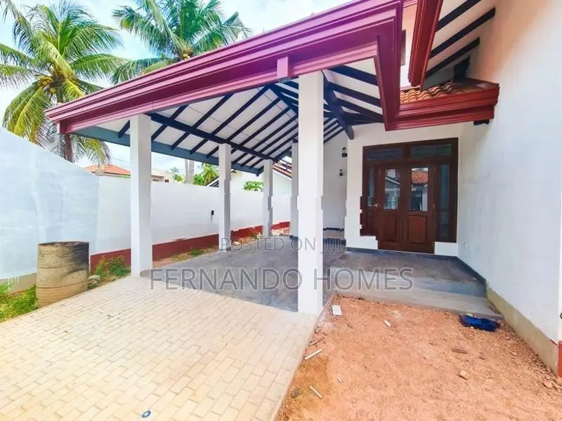 Negombo Single Story Luxury House For Sale