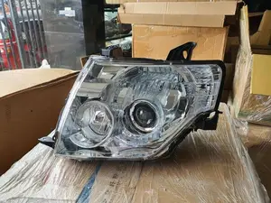 Mitsubishi Montero V98 Headlight
