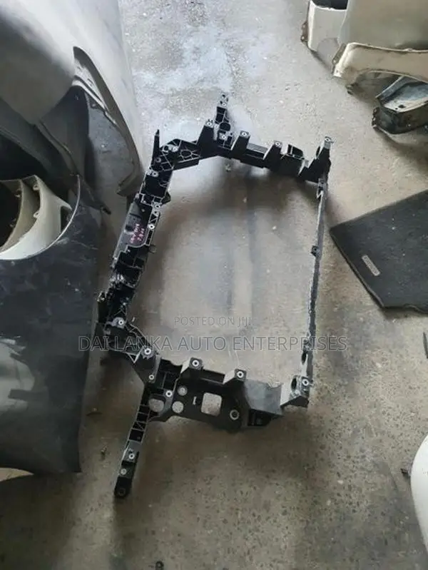 Honda CRV Nosecut Panel Radiator