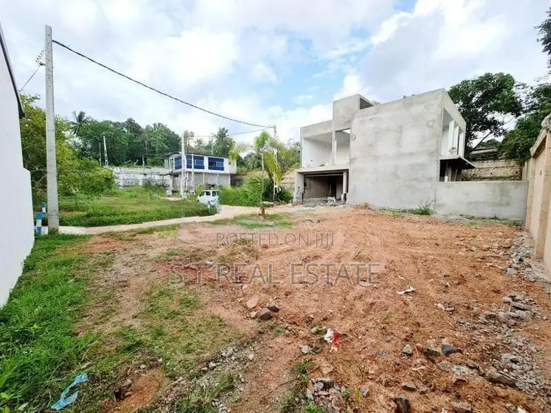 Land for Sale in Hokandara
