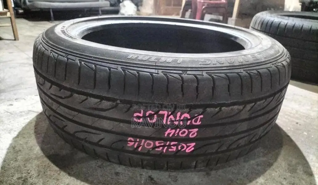 205/50/16 Dunlop Tyre (2014)