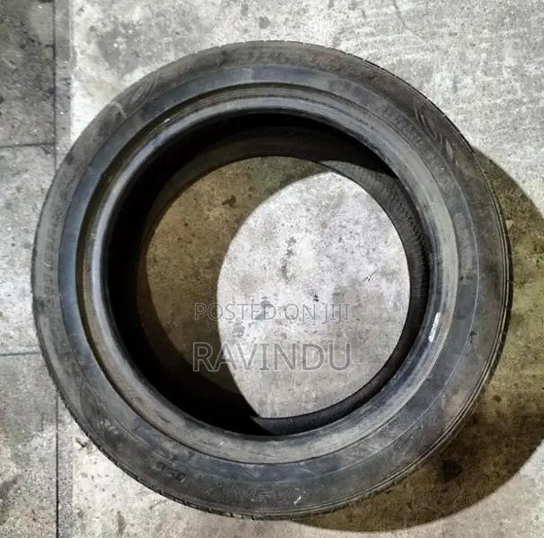 225/50/17 Dunlop Tyre (2014)