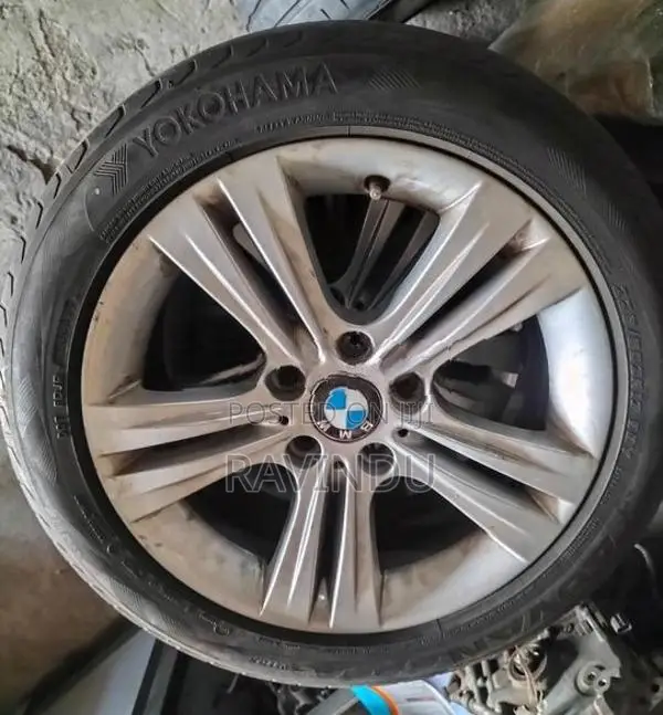 225/50/17 Yokohama Tyre (2019)