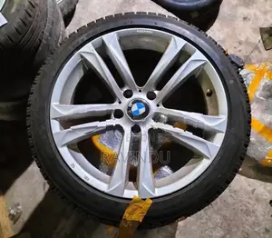 225/45/18 Bridgestone Snow Tyre (2015)