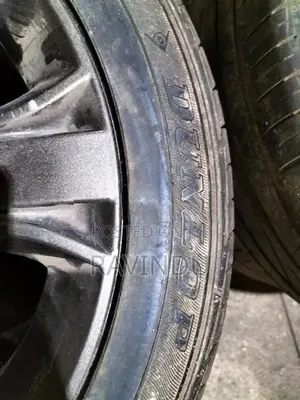 225/50/17 Dunlop Tyre (2016)