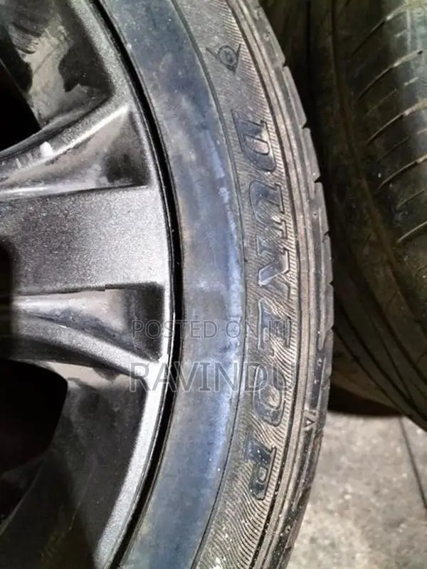 225/50/17 Dunlop Tyre (2016)