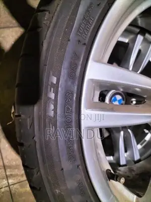 255/40/18 Bridgestone Tyre (2018) RFT