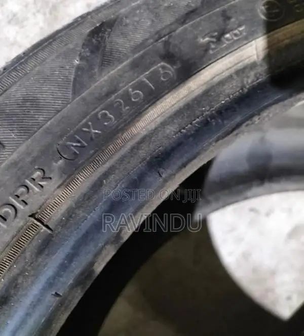 305/40/22 Yokohama Tyre (2015)