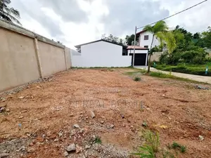 Land for Sale in Hokandara