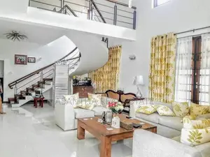 03 Story Luxary House With 18.1 P Sale At Alakeshwara Road Ethulkotte