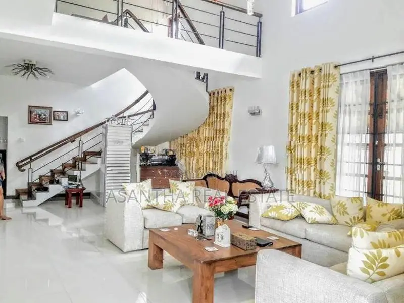 03 Story Luxary House With 18.1 P Sale At Alakeshwara Road Ethulkotte