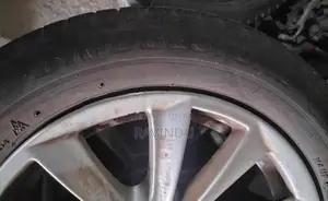 225/55/17 Bridgestone Snow Tyre (2017)
