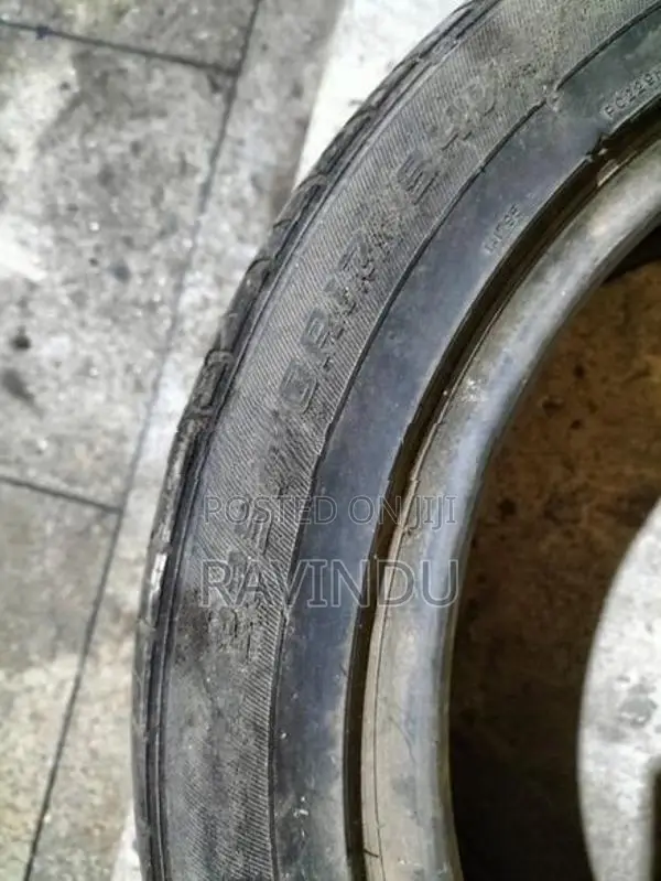 225/50/17 Dunlop Tyre (2014)