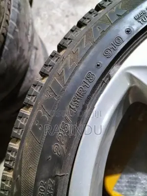 225/45/18 Bridgestone Snow Tyre (2015)