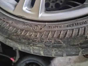 275/40/18 Bridgestone Tyre (RFT) (2019)