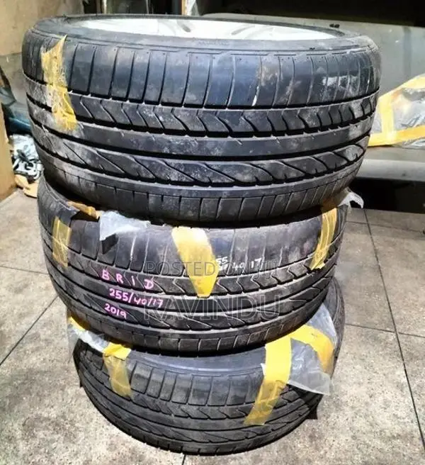 255/40/17 Bridgestone (RFT) Tyre (2019)
