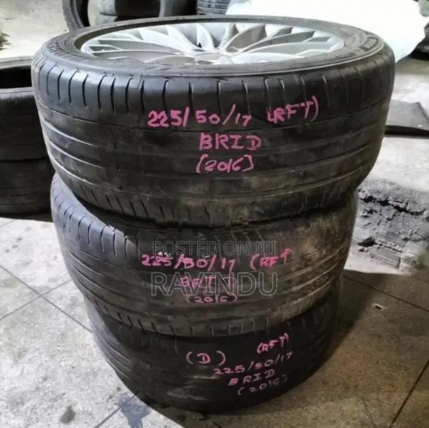 225/50/17 Bridgestone Tyre (2016) RFT