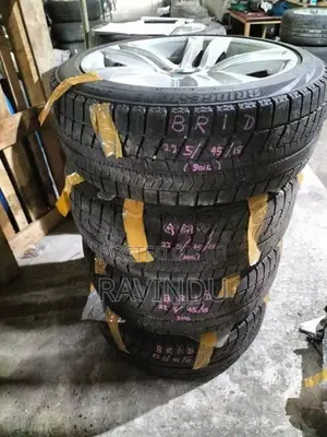 225/45/18 Bridgestone Snow Tyre (2015)