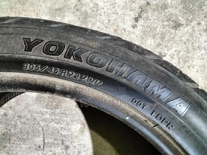 305/40/22 Yokohama Tyre (2015)