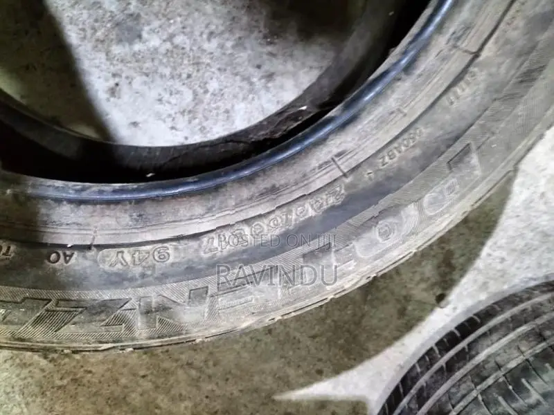 225/50/17 Bridgestone Tyre (2013)