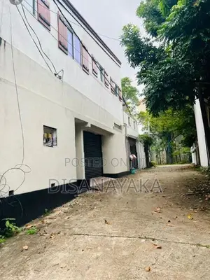 Ds 1050/ 2 Story House for Sale Battaramulla