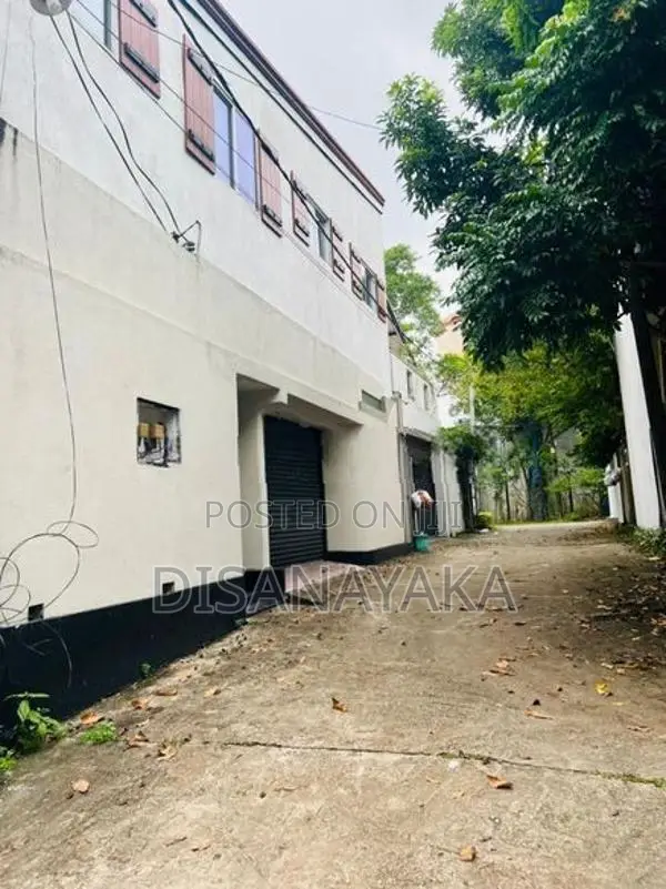 Ds 1050/ 2 Story House for Sale Battaramulla