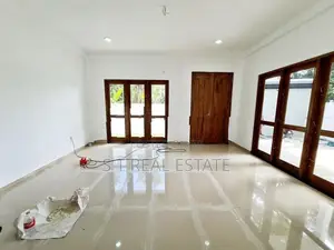 Luxury 3 Story House for Sale in Kesbewa Town