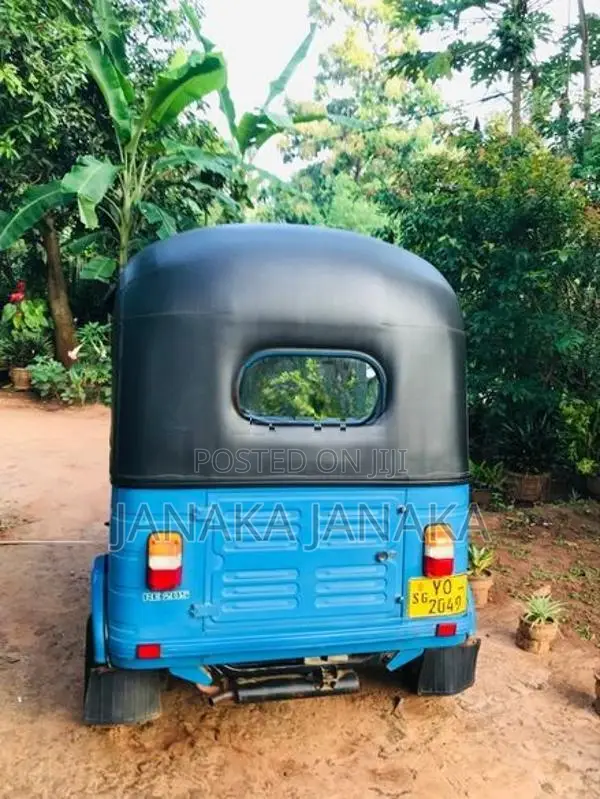 Bajaj RE Three Wheeler 2011