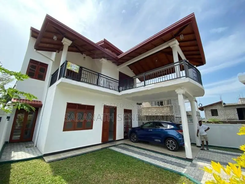 Brand-New House - Solidly Built For Personal Use කහතුඩුව වෙනිවෙල්කොල